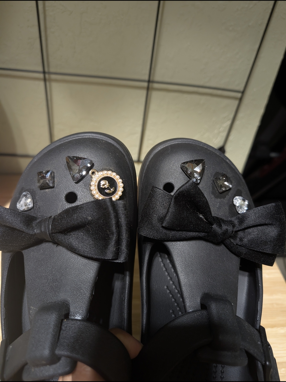 Crocs Women's Size 8 Mary Jane Style - Picture 6 of 7